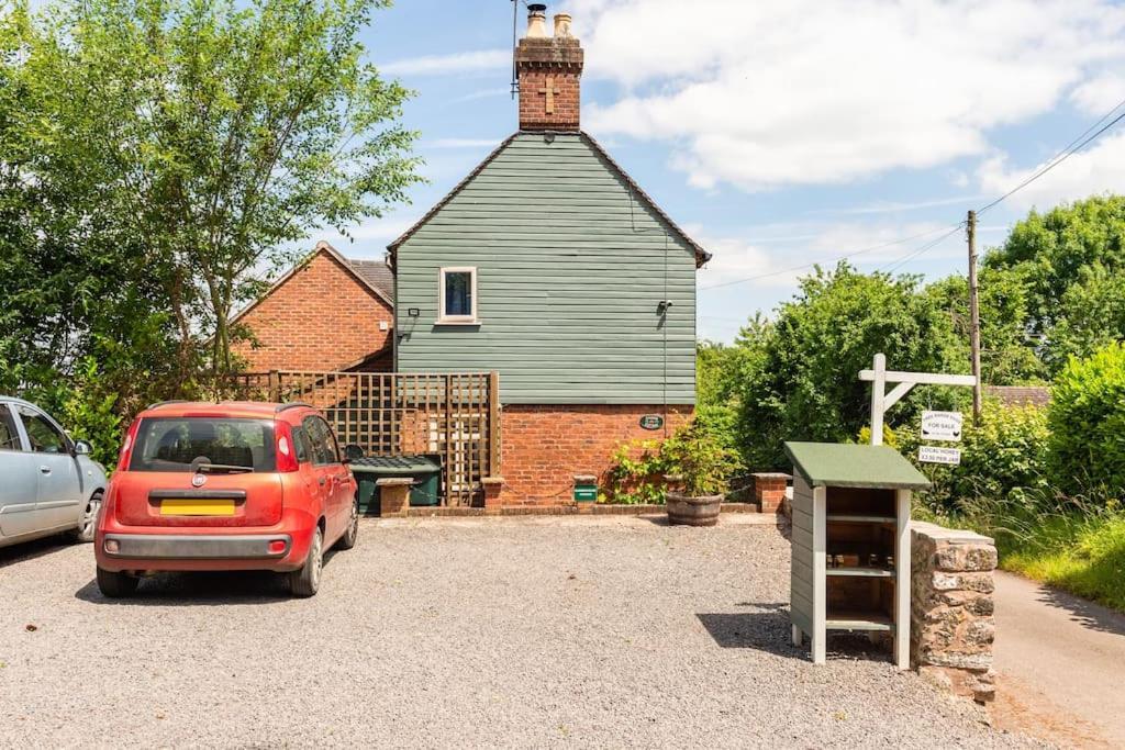 The Summerhouse, Countryside Retreat With Private Hot Tub Bridgnorth Buitenkant foto