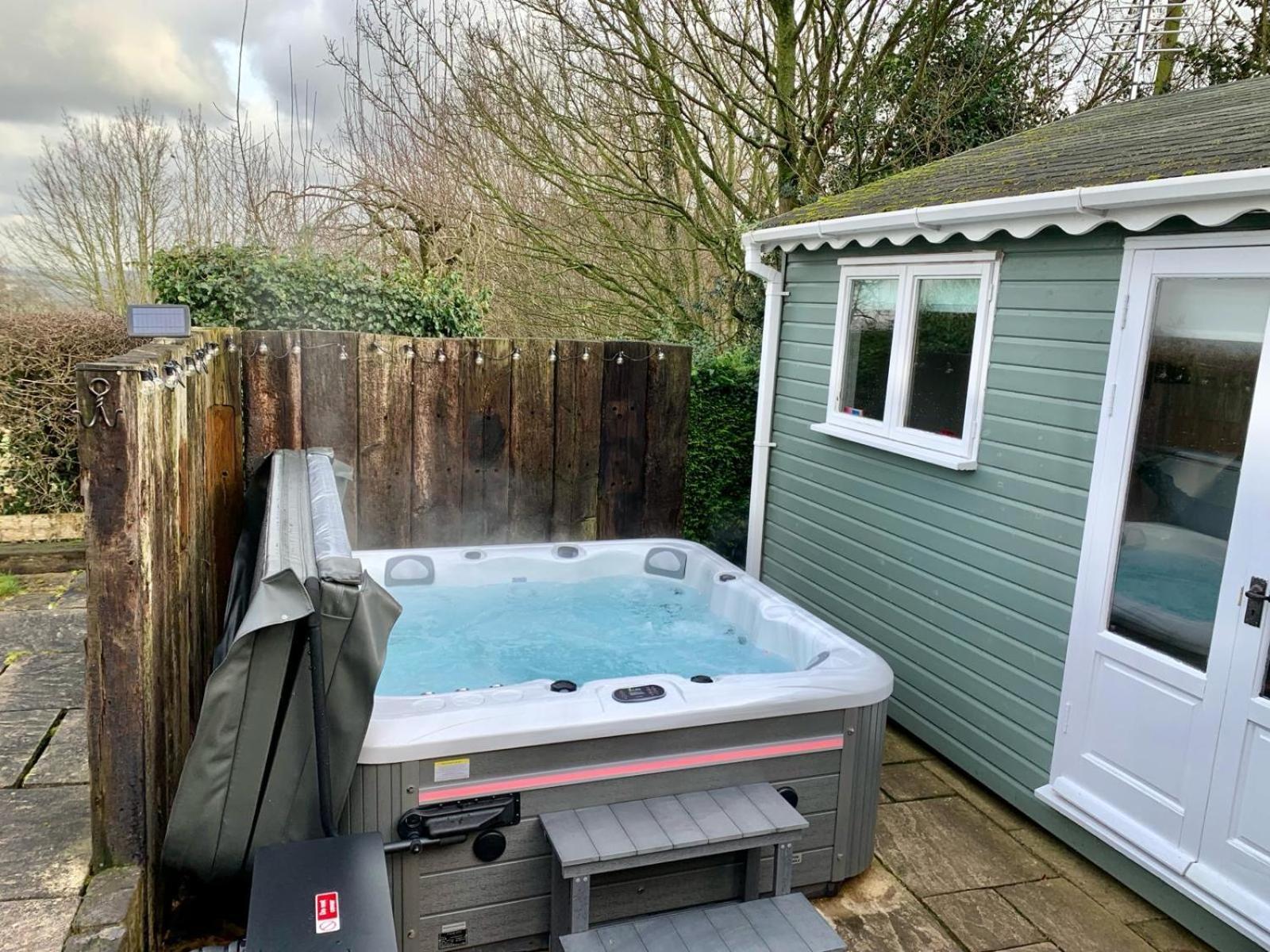 The Summerhouse, Countryside Retreat With Private Hot Tub Bridgnorth Buitenkant foto